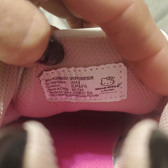 Sanrio Hello Kitty Court Sneakers Women’s Size 9 Pink Lace Up Shoes - Picture 7 of 10